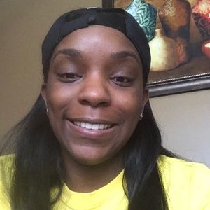 Meet your Posher, Yasmine